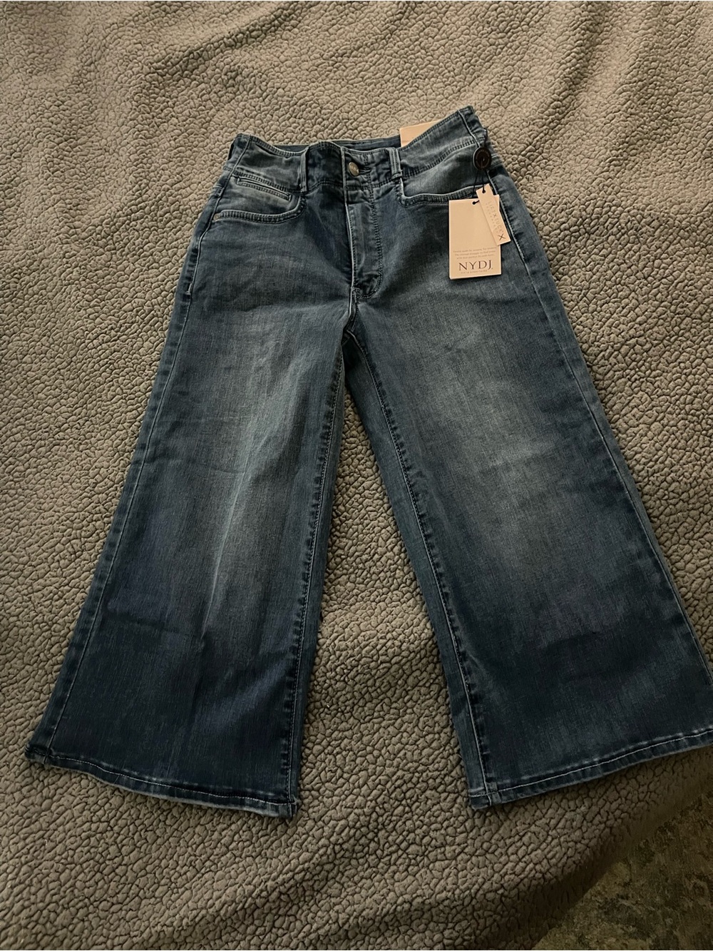 NYDJ Women's Wide-Leg Crop Flared Jeans in size 00P petite